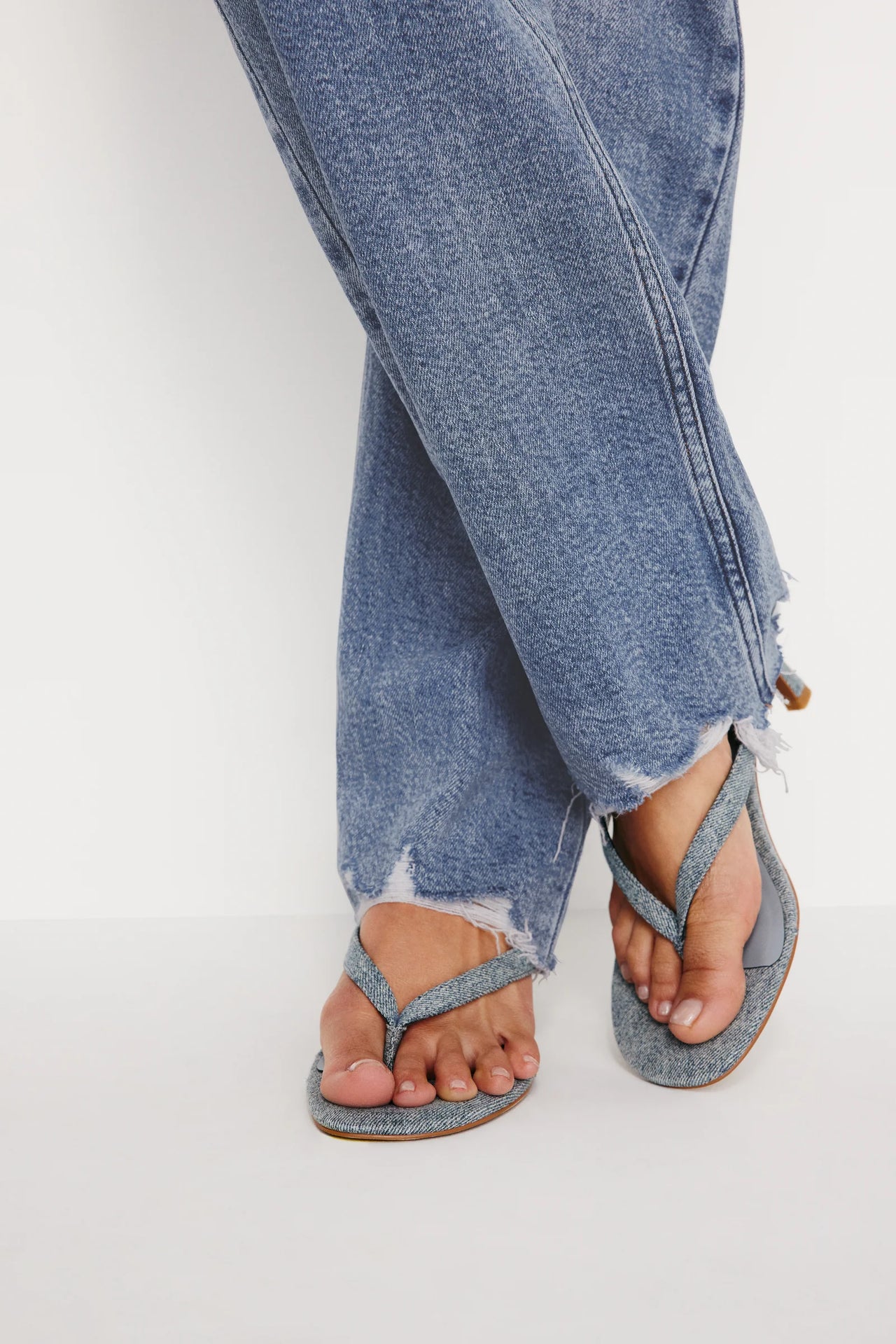 Good Icon Straight Jeans Indigo, Boyfriend Denim by Good American | LIT Boutique