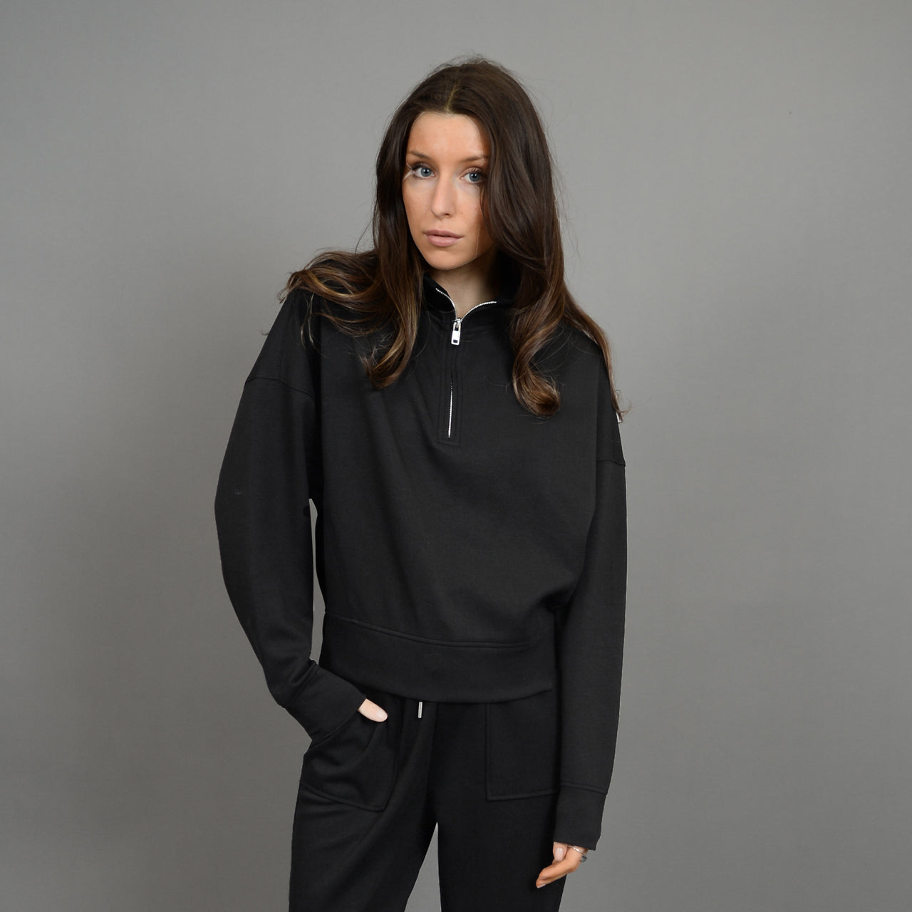 Mailyn Mockneck Cropped Pullover Black, Sweat Lounge by RD Style | LIT Boutique