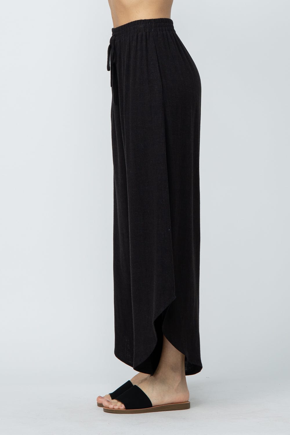Lainey Linen Curved Hem Pants Black, Bottoms by Stone & Salt | LIT Boutique